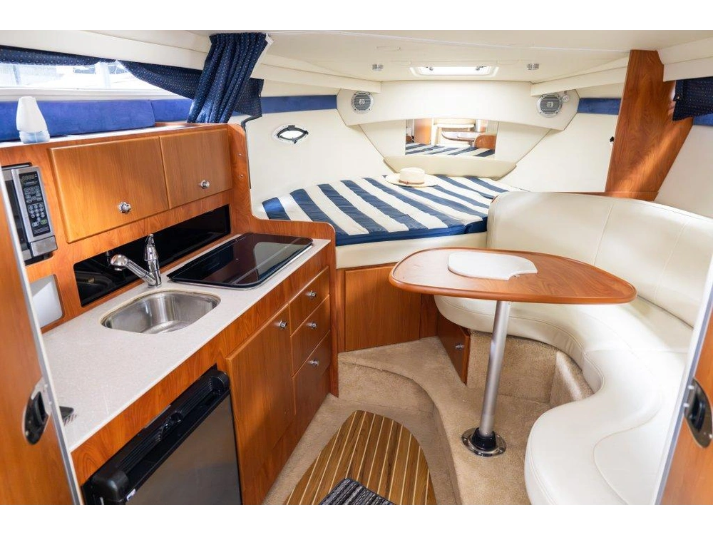 2009 Bayliner 300 Sb alt