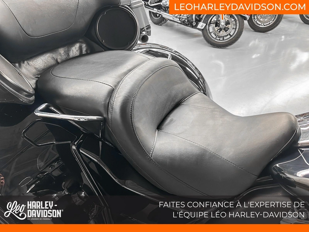 Harley-davidson Flhtcutg Tri Glide Ultra 2024 alt