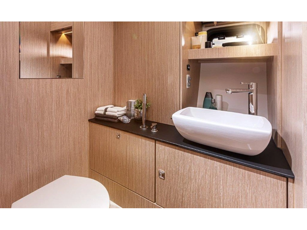 Bavaria Sr41 2026 alt