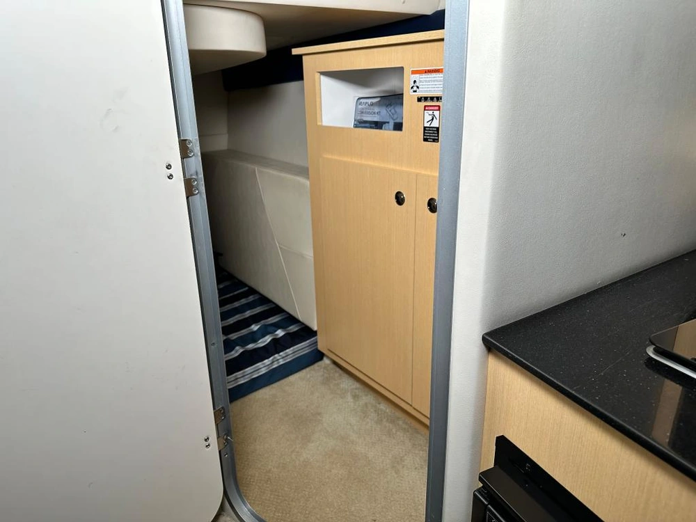 Bayliner 285 2012 alt