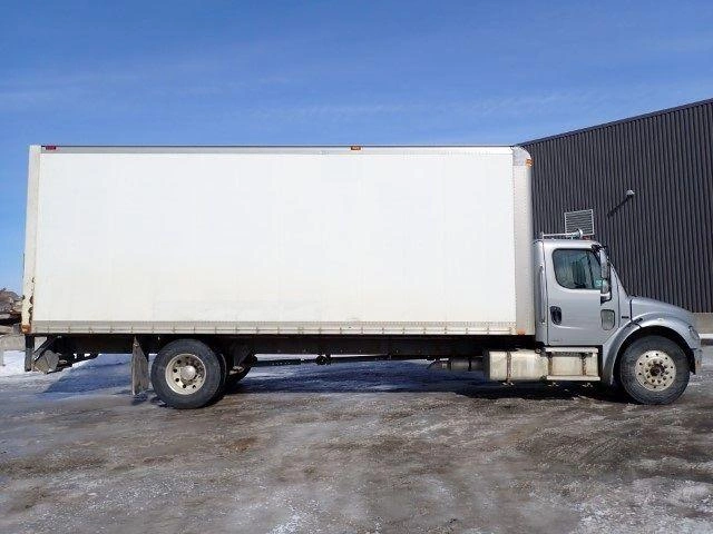 Freightliner M2106 2005