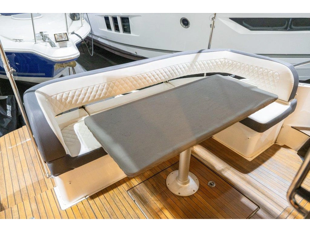 Bavaria S36 Coupe Volvo D3-220 2018 alt