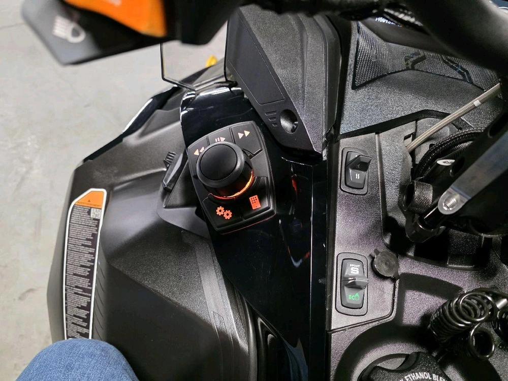 Ski-doo Renegade Enduro 900 Ace Turbo 2023 alt