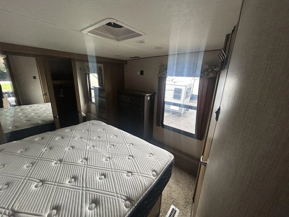 2016 Crossroads Rv Cruiser Cf333rl alt