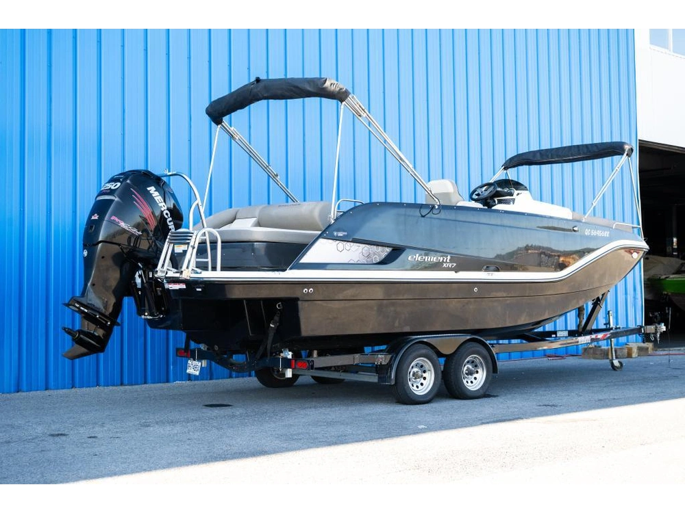 Bayliner Element Xr7 2016 alt