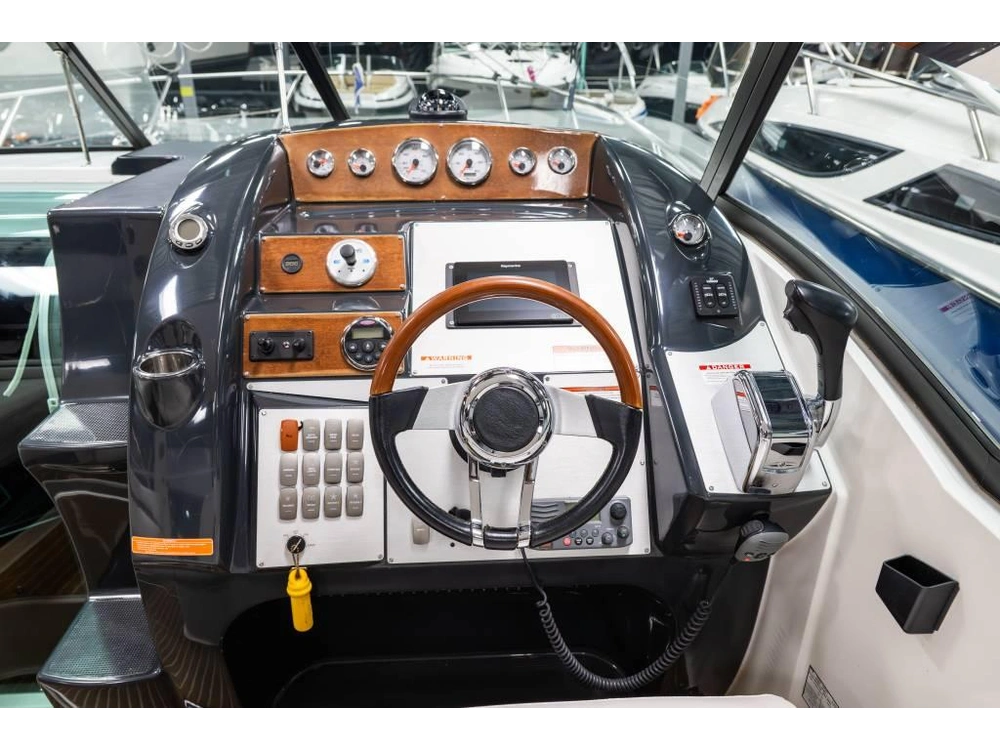 2011 Doral Venezia 275 alt