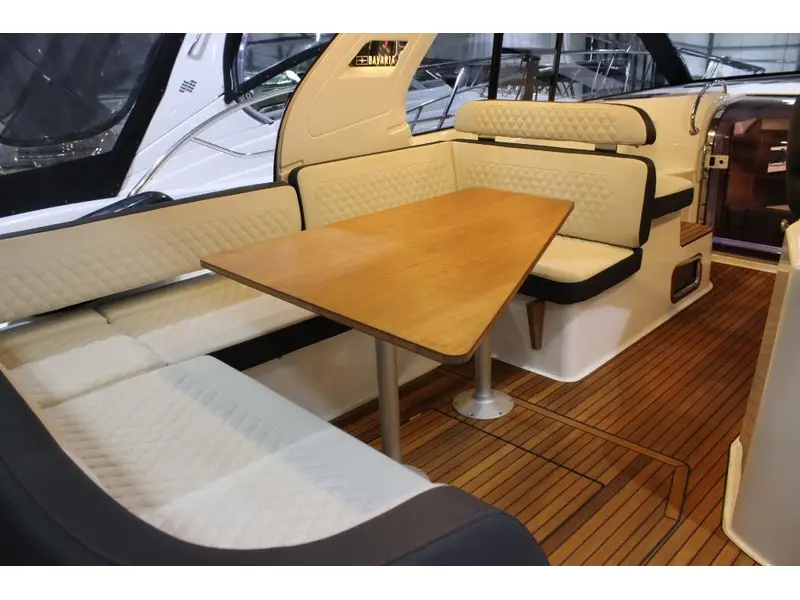 2021 Bavaria Motoryachts S33 HT VOLVO D3-220 EVC thumbnail 7