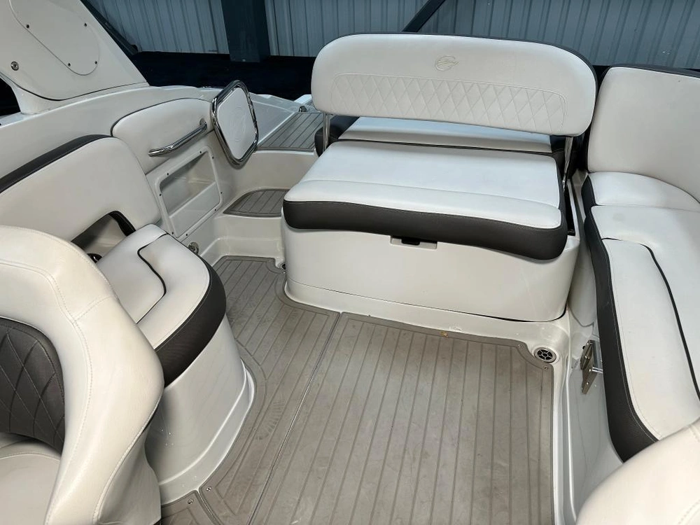 Crownline E 235 2022 alt