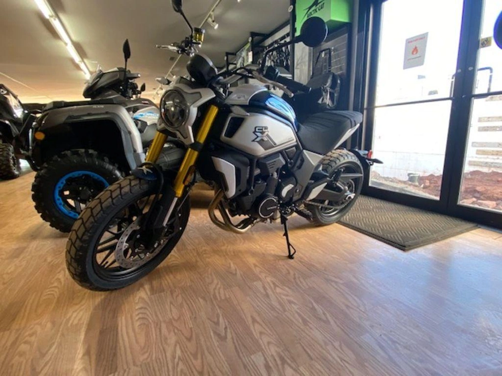 2022 Cfmoto 700cl-x alt