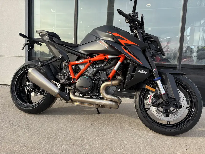 Ktm 1390 Suker Duke R Evo 2026 alt