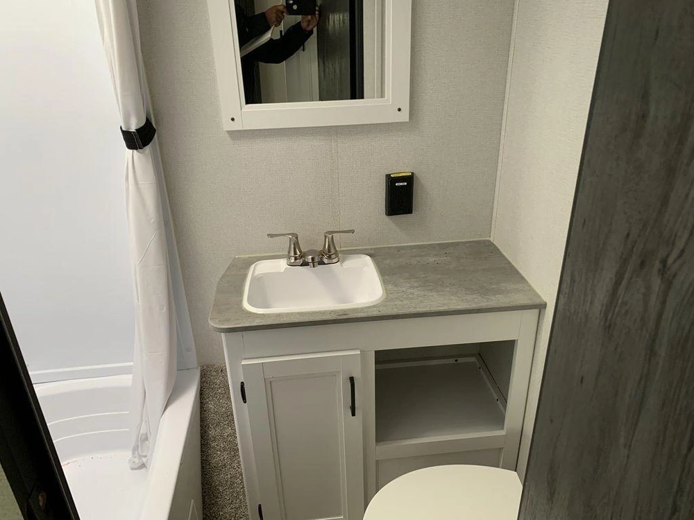 2022 Keystone Rv Hideout 290qb alt