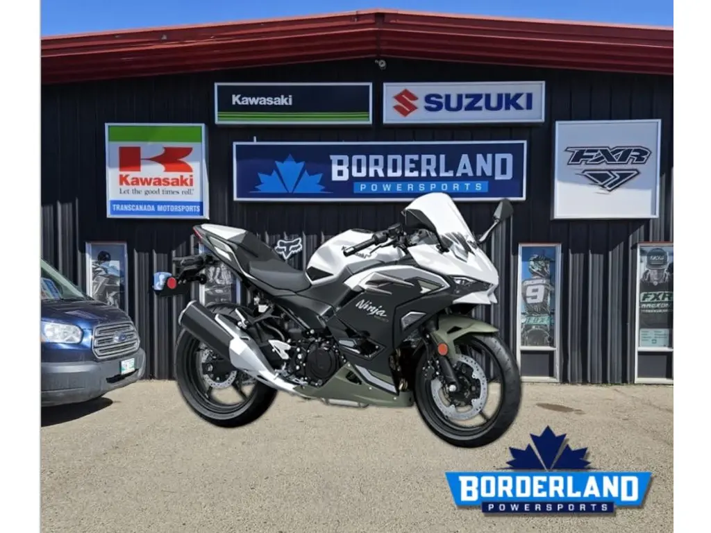 2026 Kawasaki Ninja® 500 SE ABS - Pearl Robotic White 