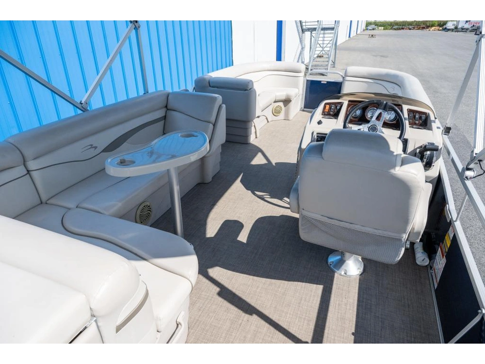 Bennington Marine 22 Slx 2015 alt