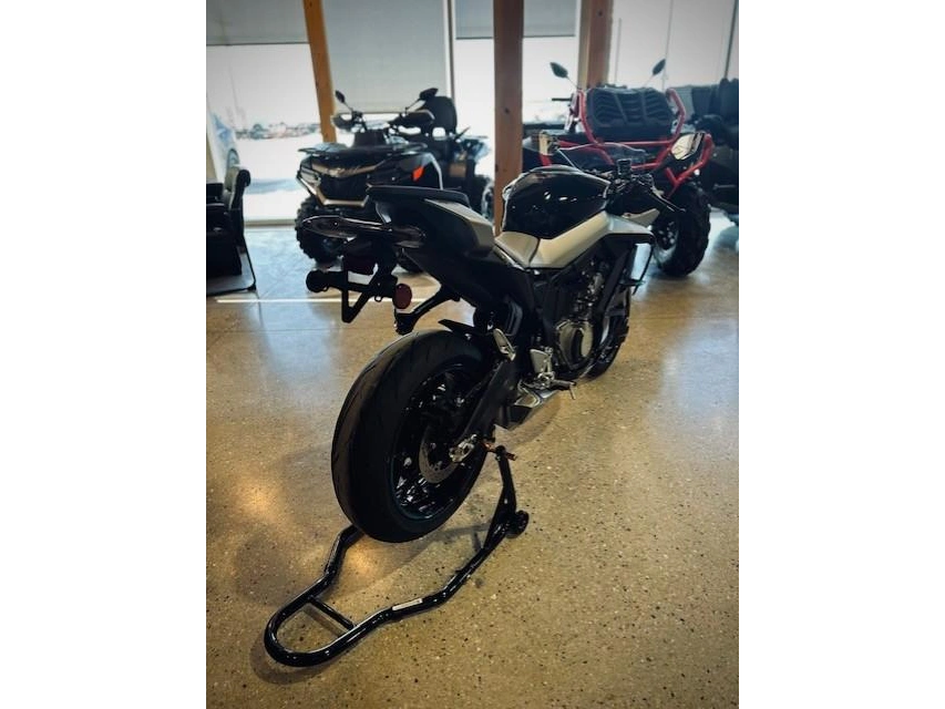 2026 Cfmoto 675ss