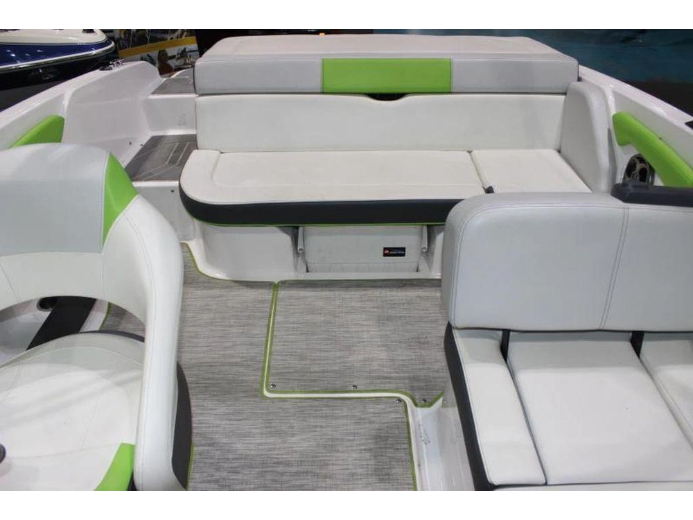 2015 Regal 1900 Esx alt