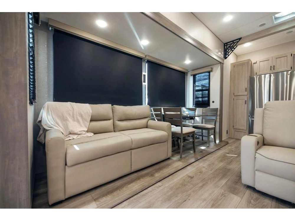 2026 Coachmen 44 Condo alt