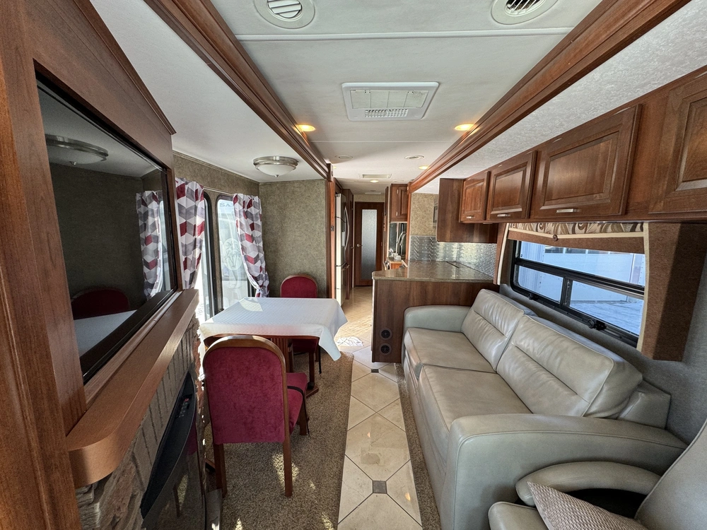 2014 Forest River Georgetown 378ts alt