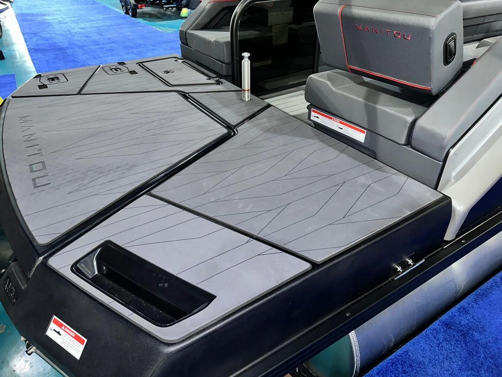 Manitou 22 Explore Bench 2025 alt