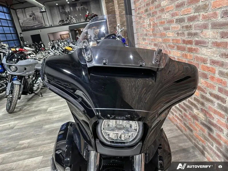 2026 Harley-Davidson Street Glide Limited thumbnail 16