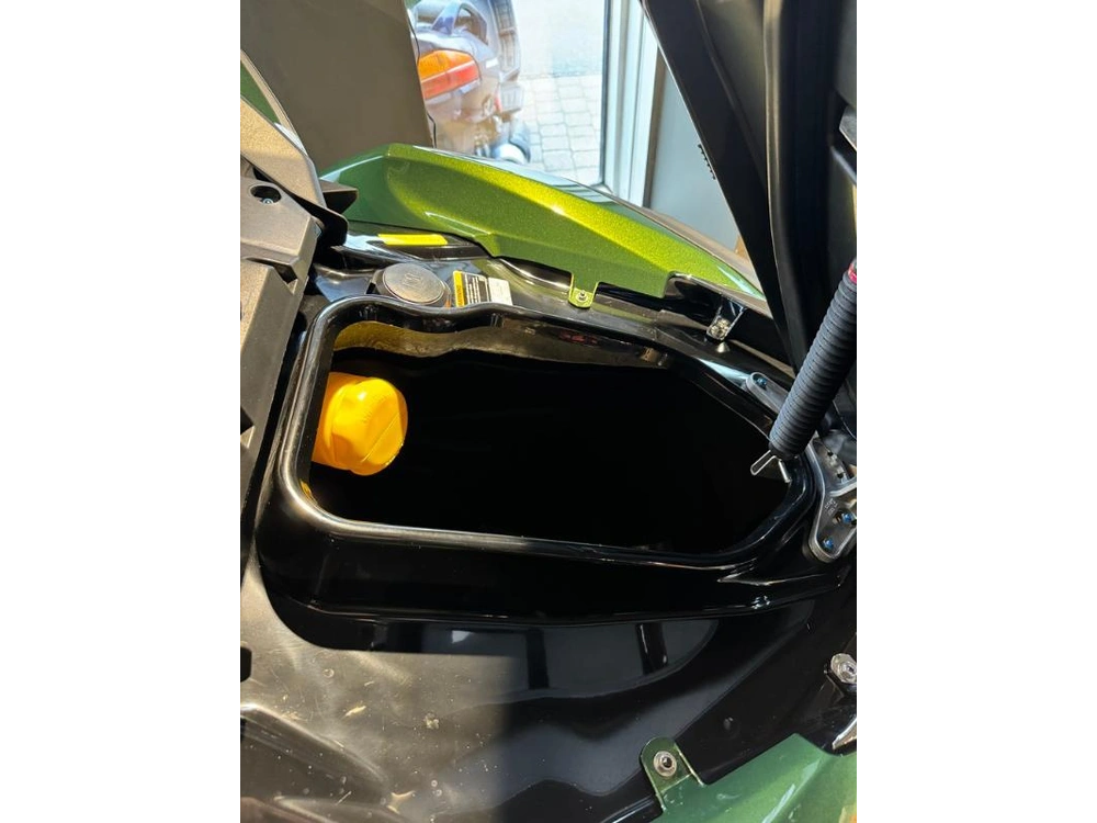 Kawasaki Ultra 310lx 2024 alt