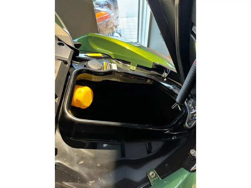 Kawasaki Ultra 310lx 2024 alt