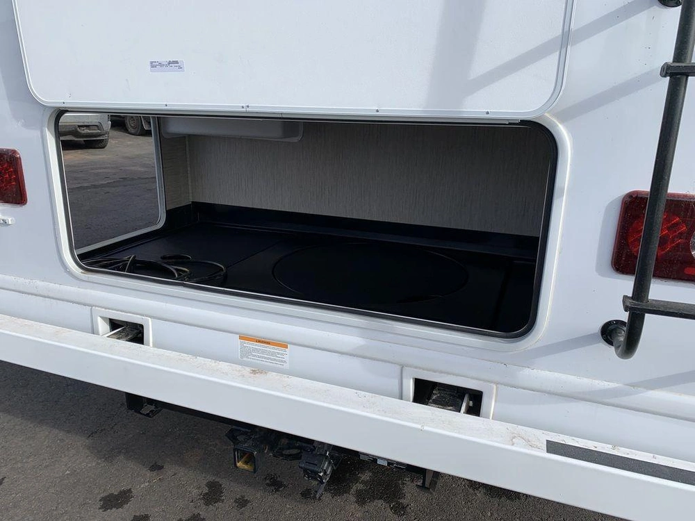 2023 Thor Motor Coach Chateau 28z alt