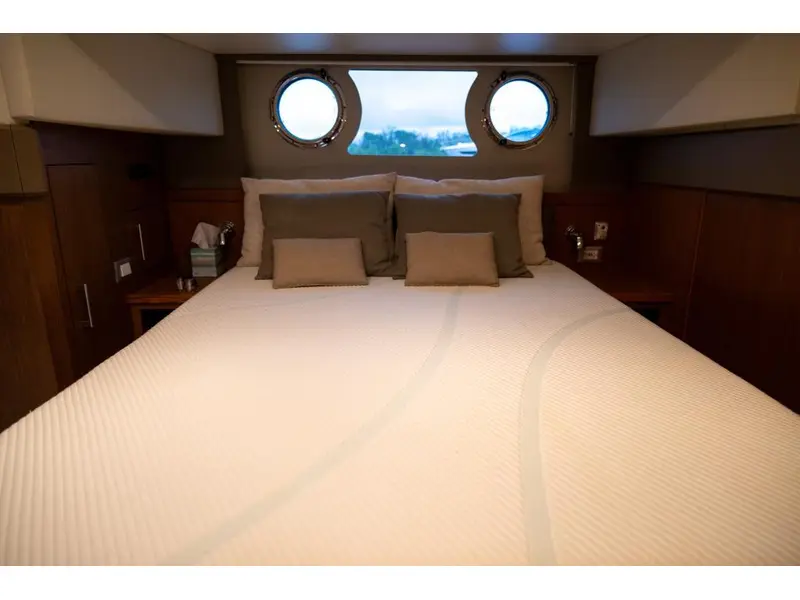 2012 Carver Yachts Voyageur 54 *SUR RENDEZ-VOUS* thumbnail 13