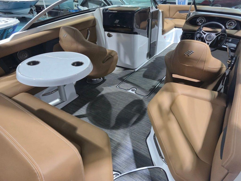 Four Winns Hd3 4.5l/b3 Dts 2026 alt