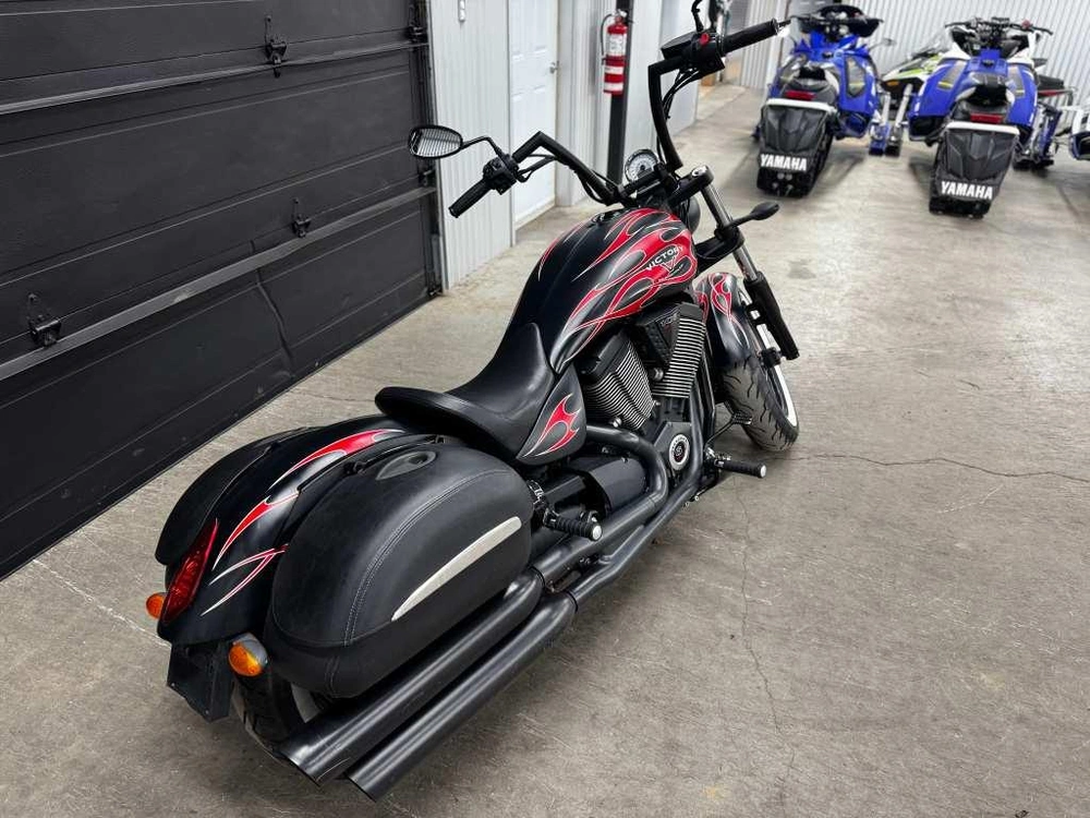 Victory Motorcycles Highball 2014 alt