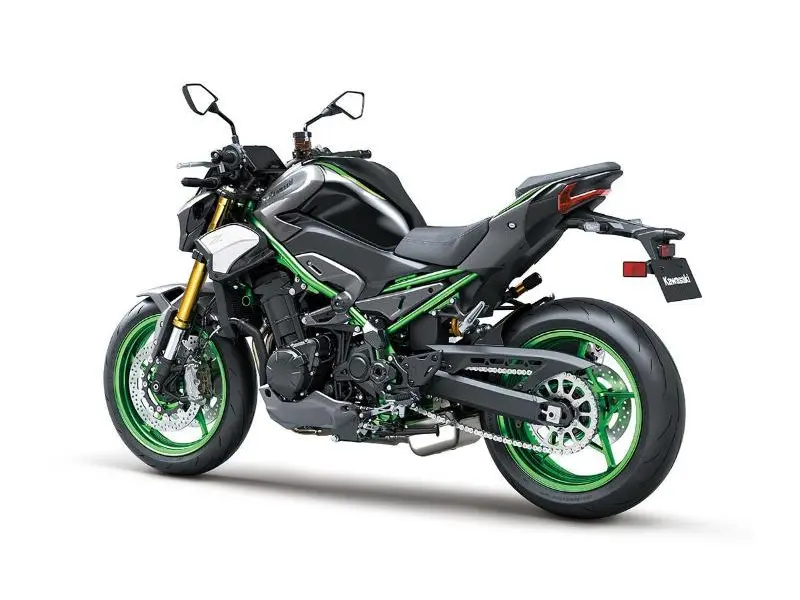 2025 Kawasaki Z900 SE thumbnail 3