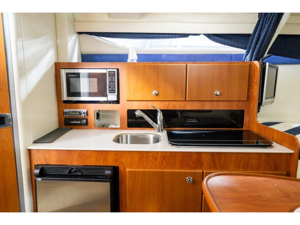2009 Bayliner 300 Sb alt