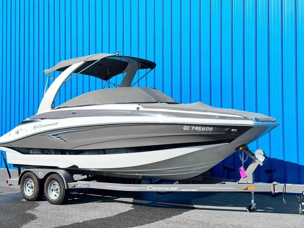 Crownline E 235 2022 alt