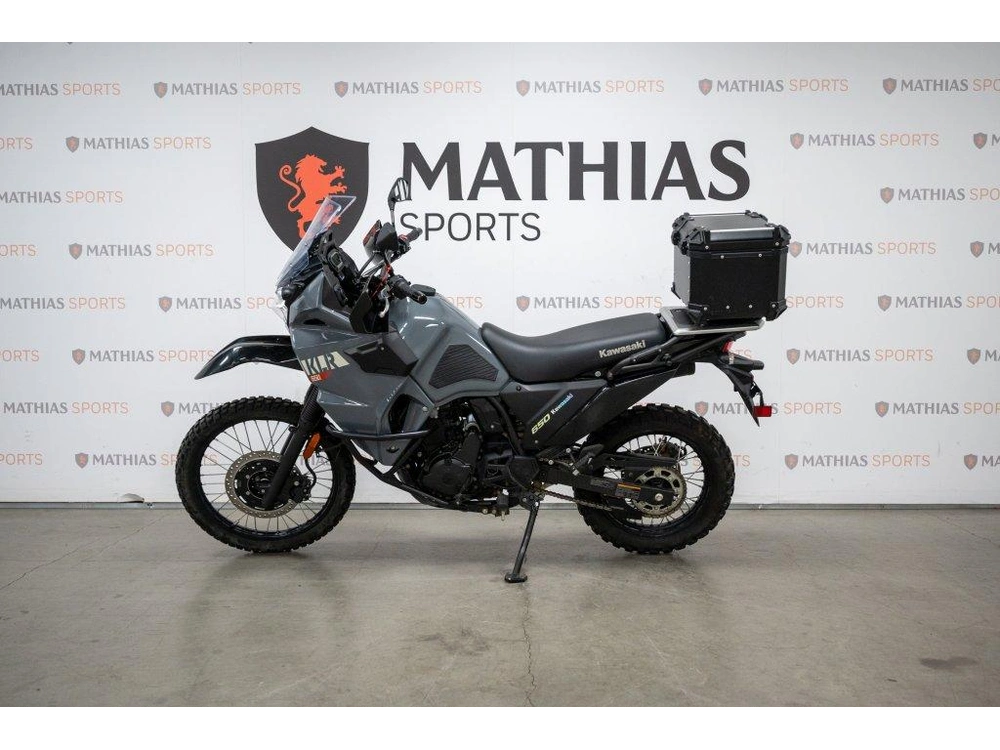 2023 Kawasaki Klr650 alt