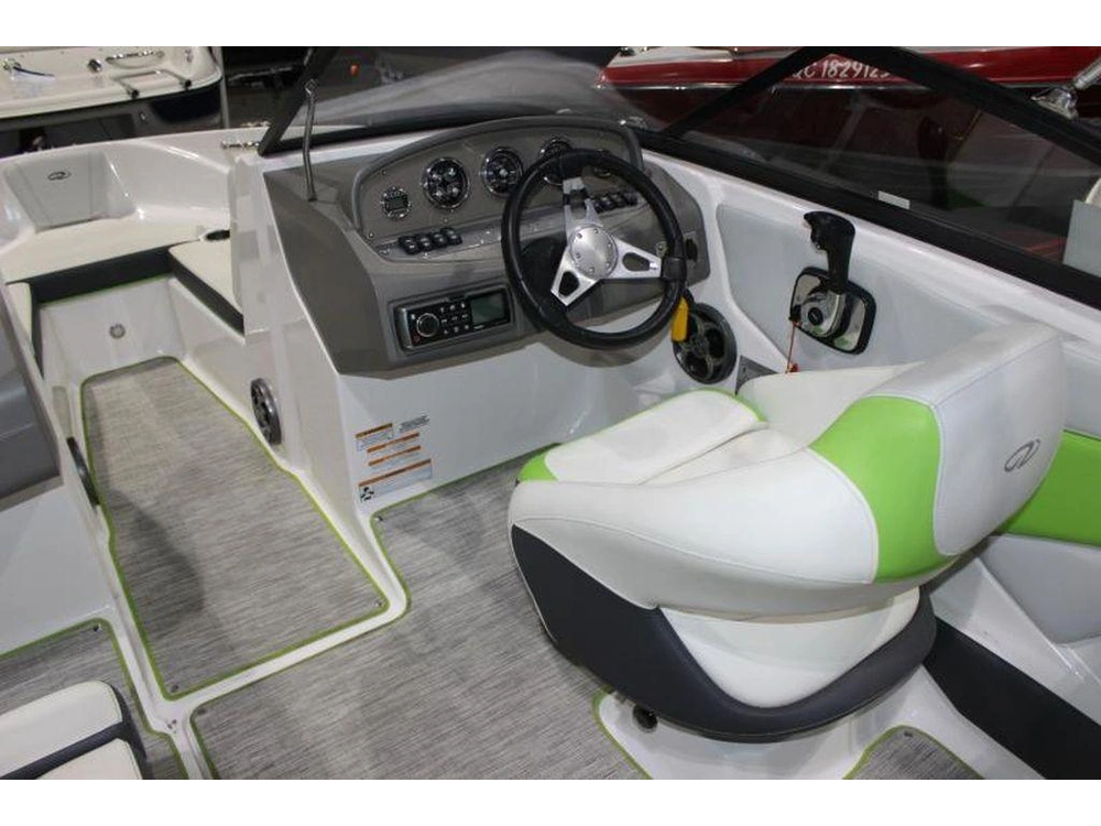 2015 Regal 1900 Esx alt