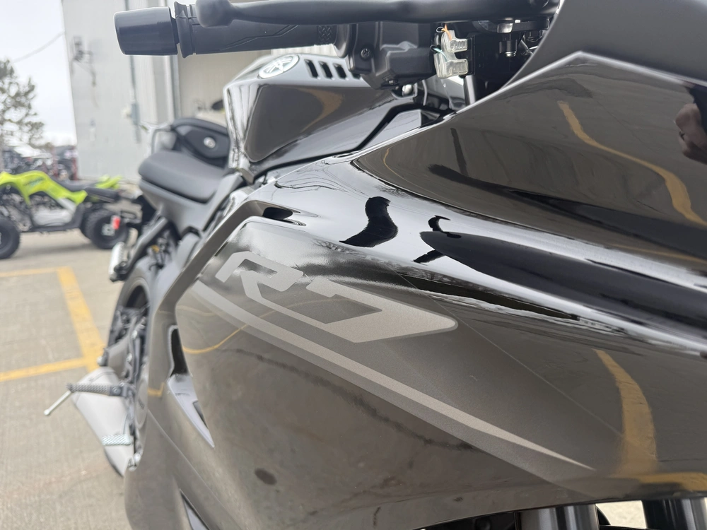 Yamaha Yzf-r7 2026 alt