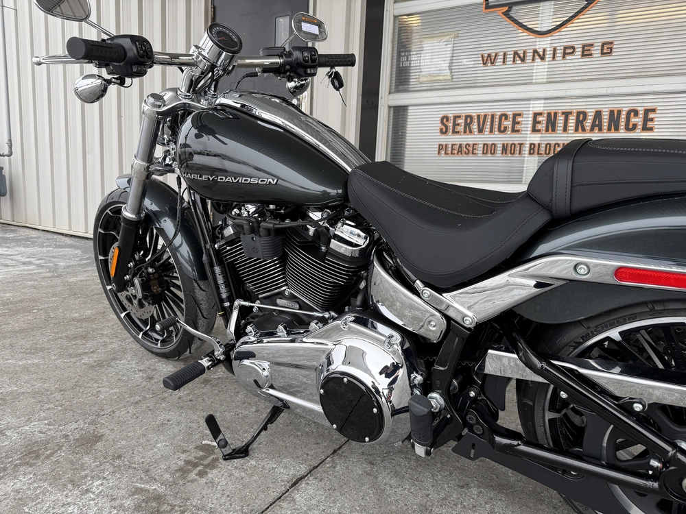 2026 Harley-davidson Breakout alt