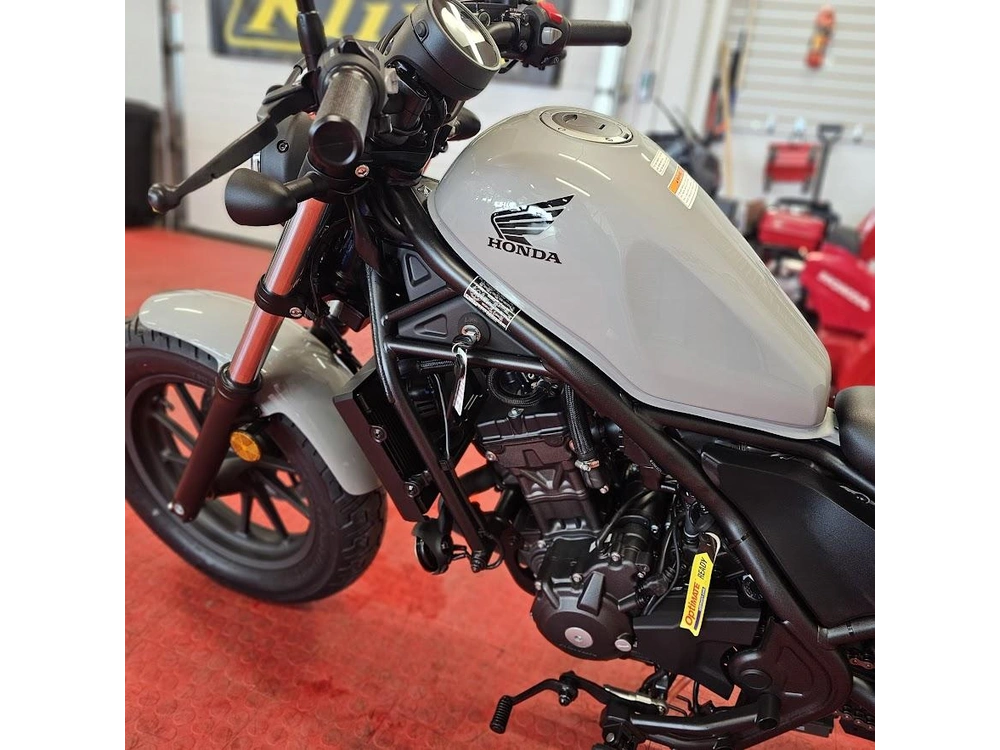 2026 Honda Rebel 300 E-clutch alt