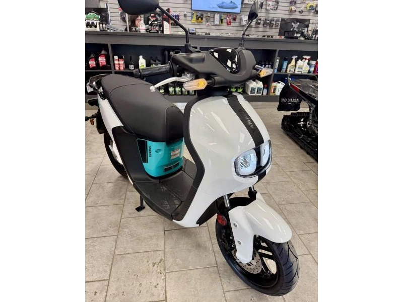 2025 Yamaha Neo's Electric Scooter alt