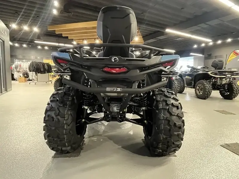 Can-Am OUTLANDER MAX 700 XT 2026