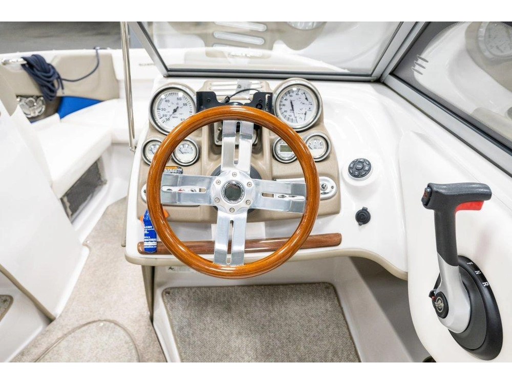 Glastron 215 Gls 5.0lmpi 2012 alt