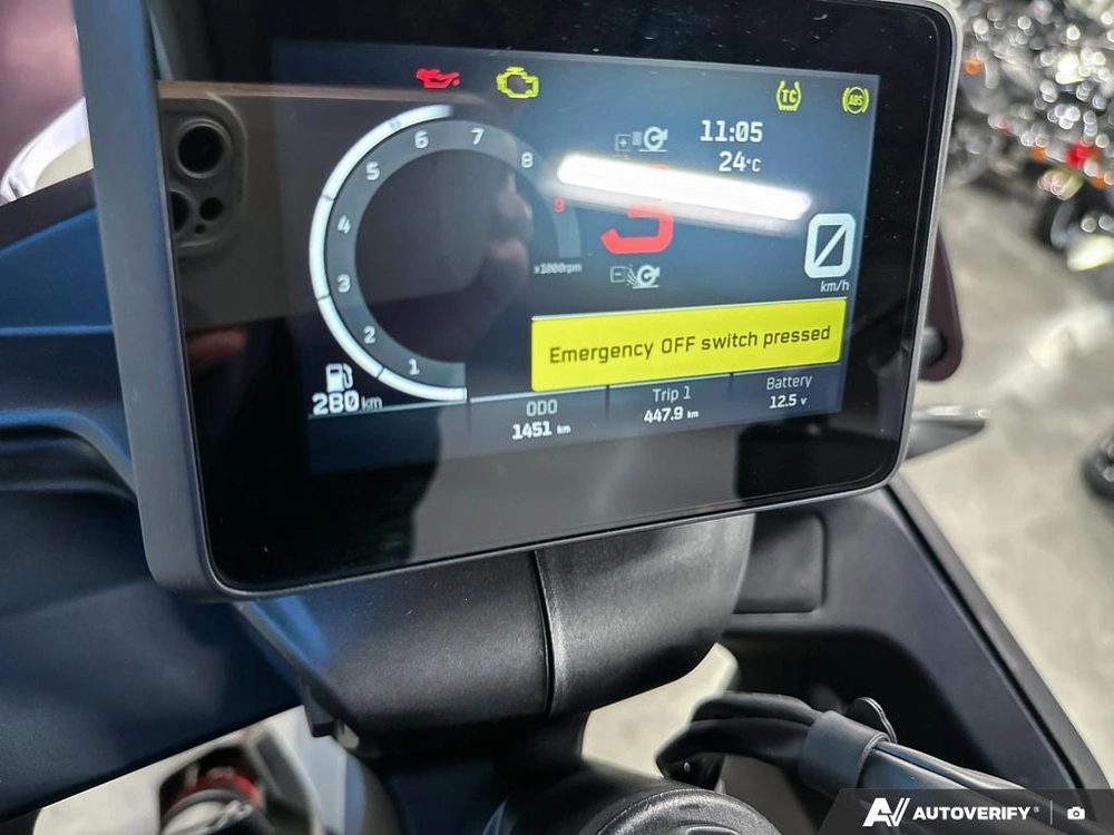 2024 Ktm 890 Smt alt