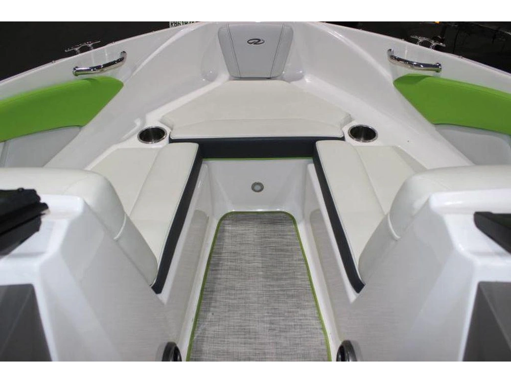 2015 Regal 1900 Esx alt