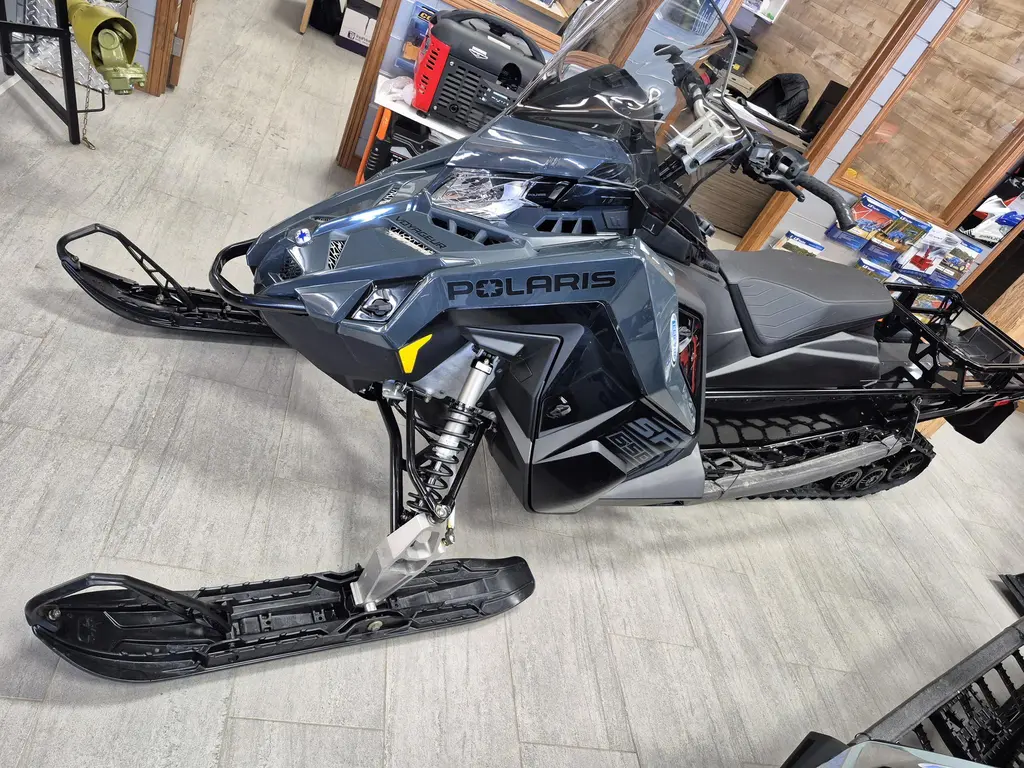 Polaris 650 VOYAGEUR SP 155 2026 - S26TFF6RSL