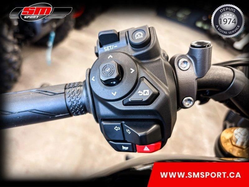 2026 Yamaha Xsr900 alt