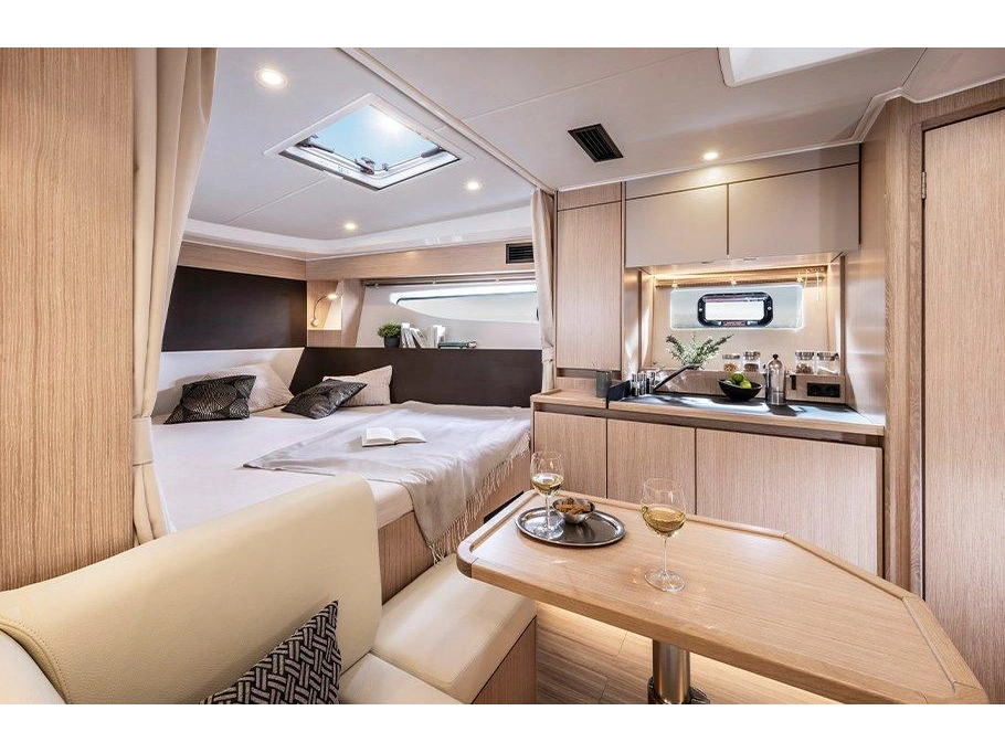 Bavaria Sr35 2026 alt