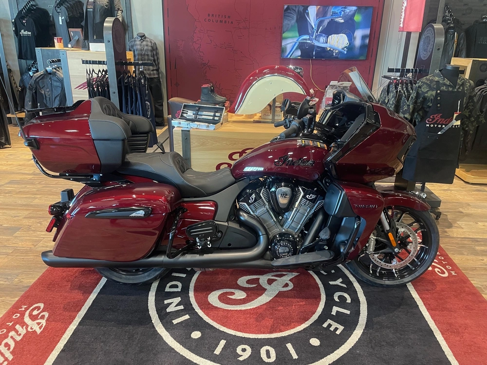 2026 Indian Motorcycle Pursuit Dh 112 - Maroon Metallic alt