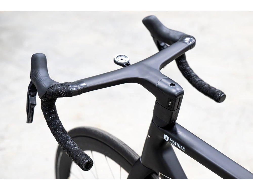 2024 Felt Fr Pro Ultegra Di2 alt