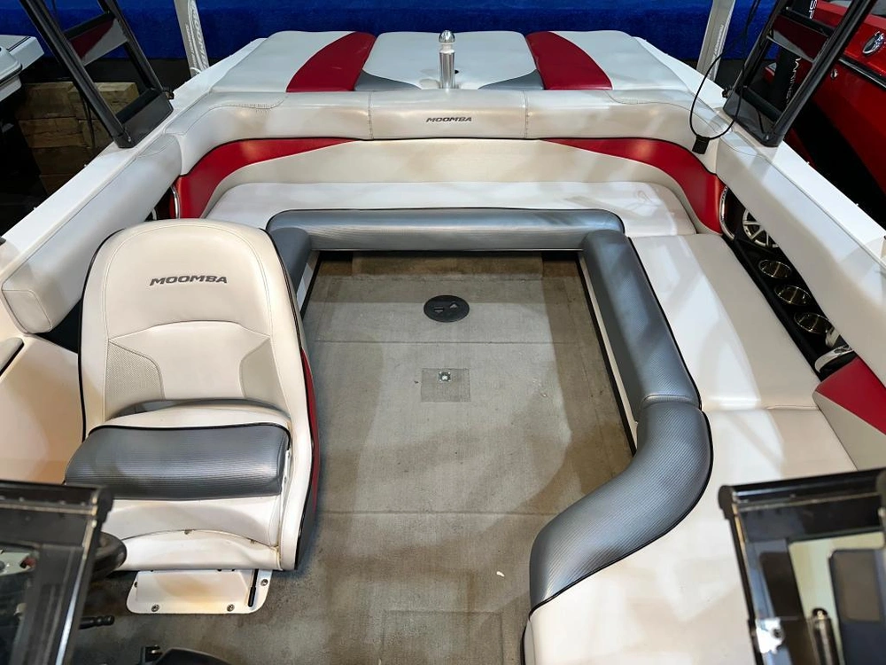 Moomba Outback V 2012 alt