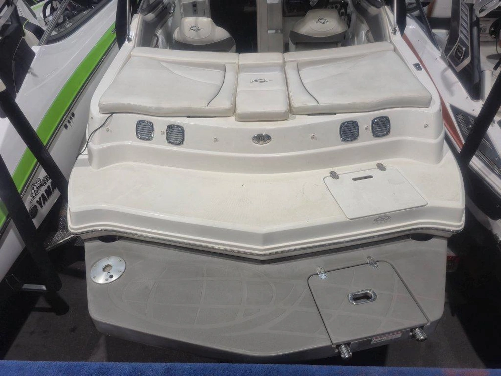 Rinker Boat Co 220 Mtx Cuddy 2011 alt