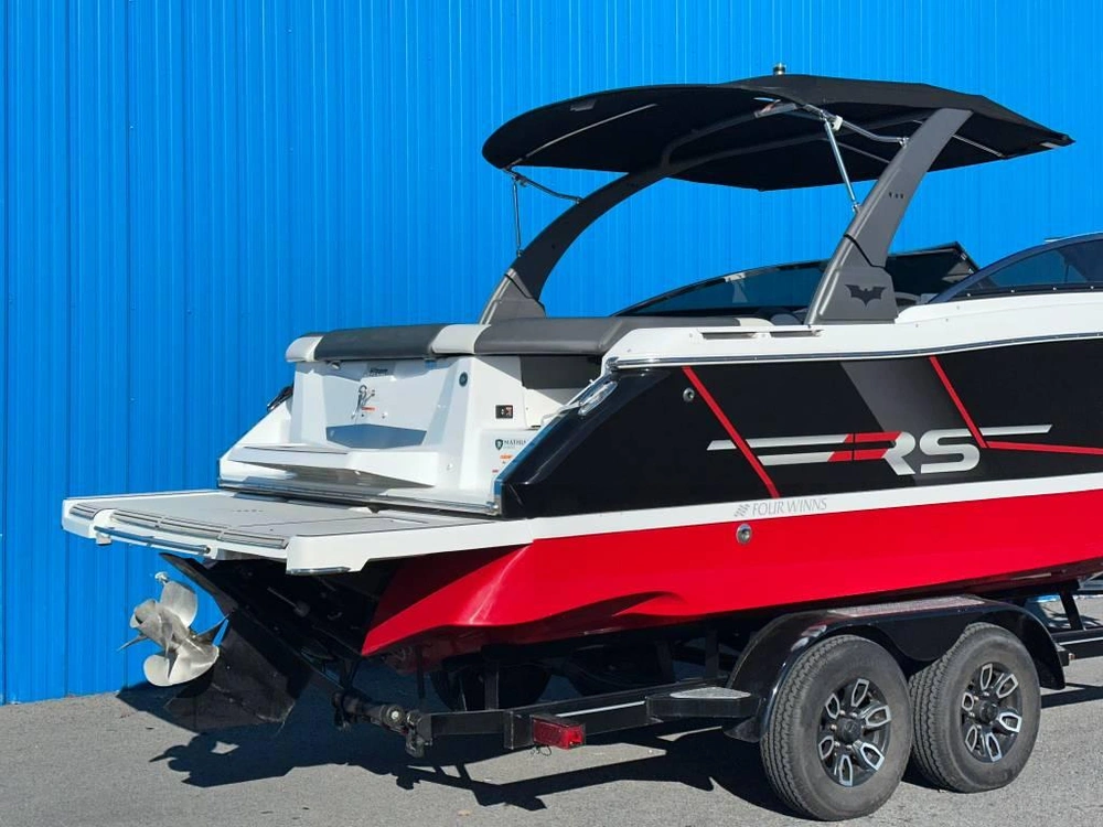 Four Winns 260 Horizon Sport Rs 2022 alt